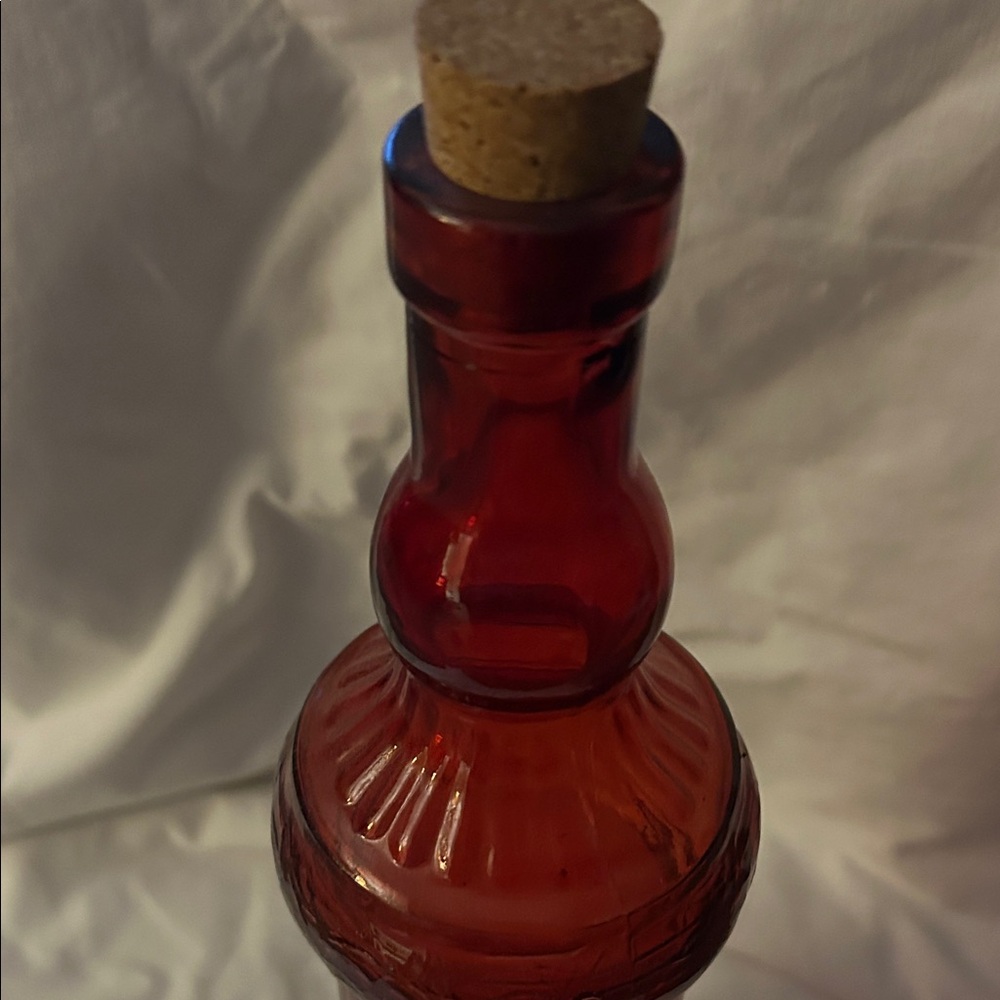 Elegant Red Glass Bottle - Picture 2 of 4